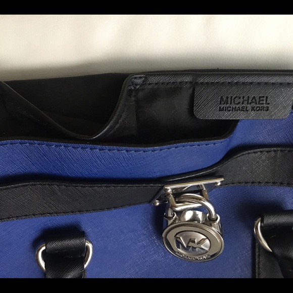 MK blue n black purse - Picture 3 of 3